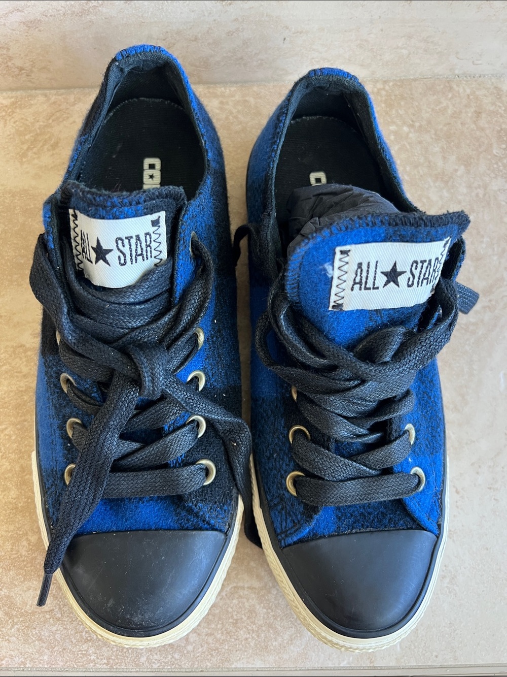 Converse unisex men’s 6 women’s 8 Blue and Black Plaid Low-Top Sneakers
